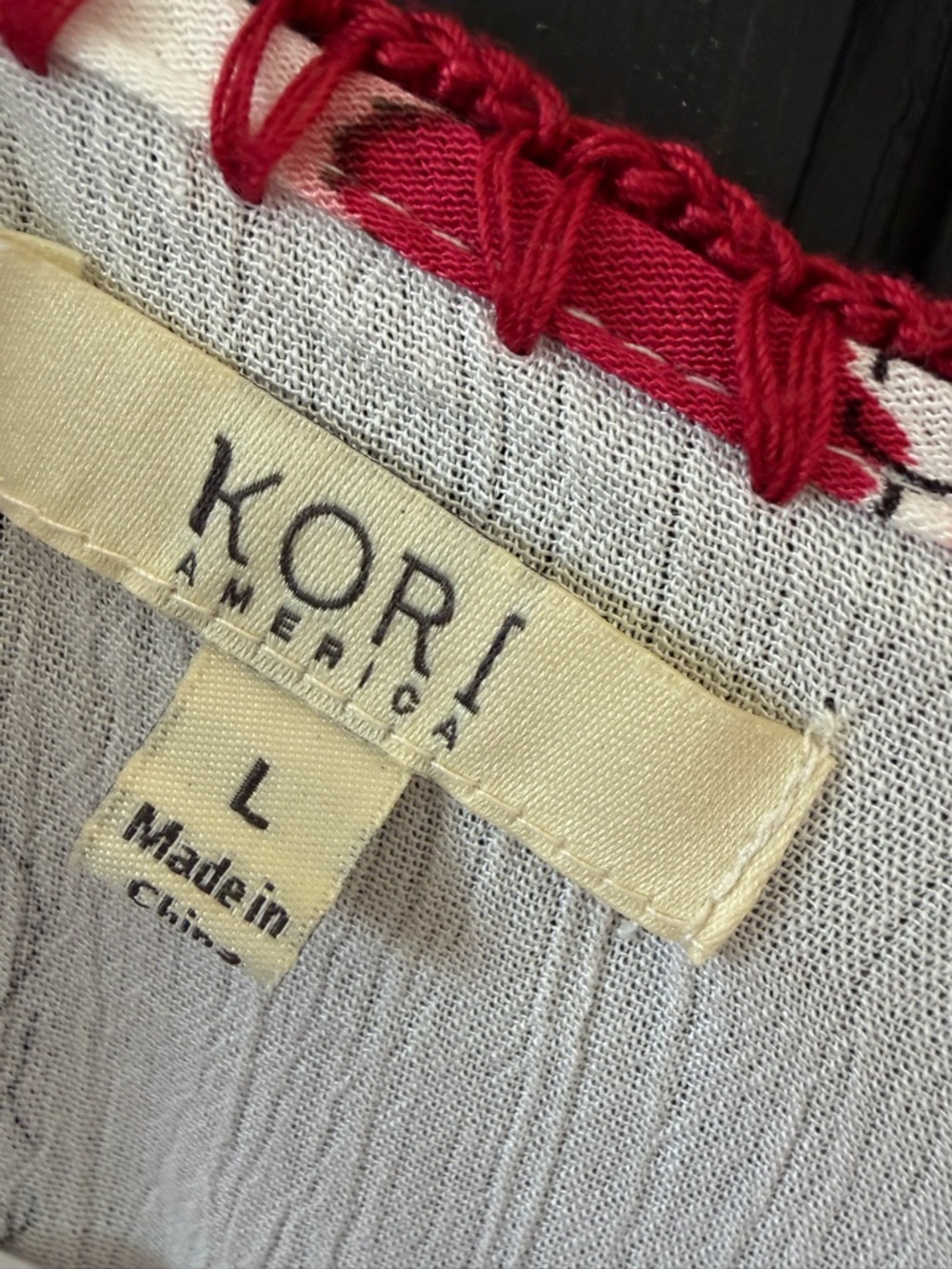 Kori Ivory Blouse with Red Floral Trim - Picture 4 of 4